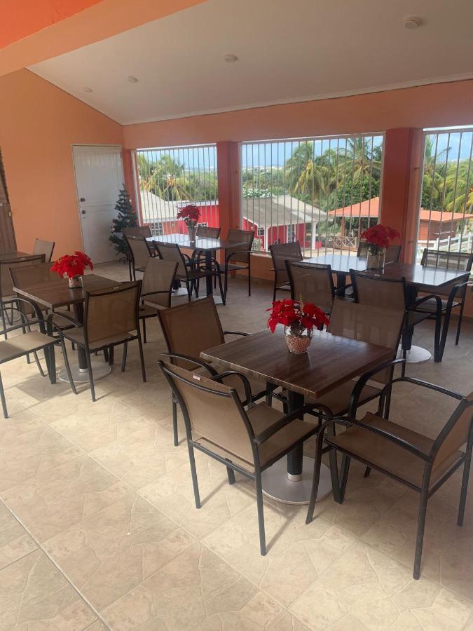 Omira Apartment Suites Willemstad Extérieur photo