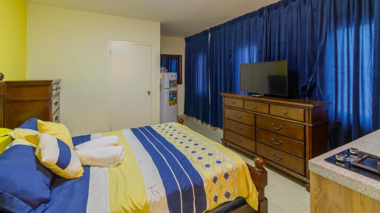Omira Apartment Suites Willemstad Extérieur photo